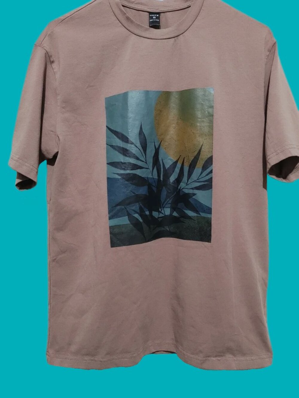 Men's Graphic Crewneck T-Shirt in Brown with Botanical Print